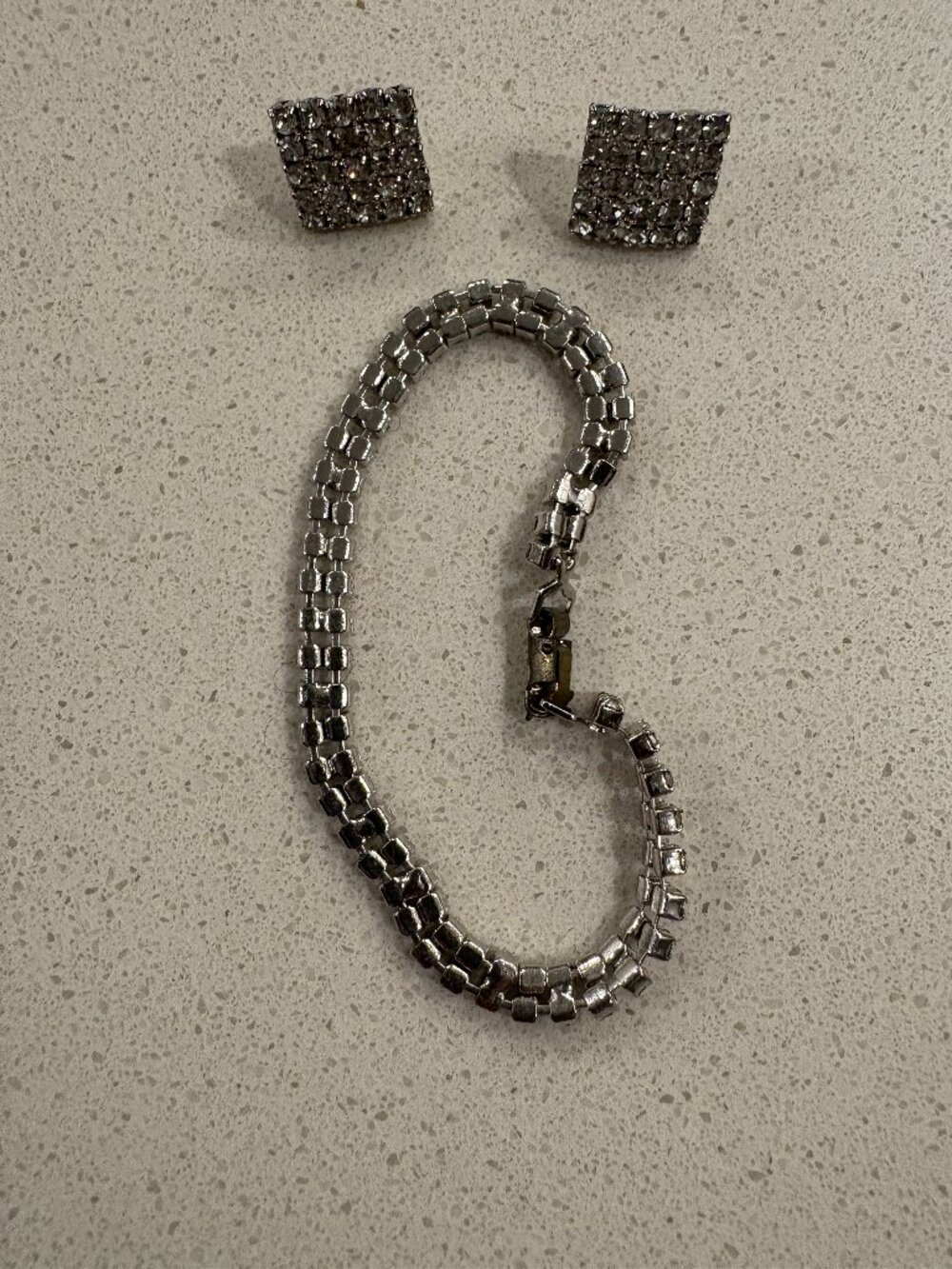 WOMENS SILVER PLATED BRACELET AND EARRINGS